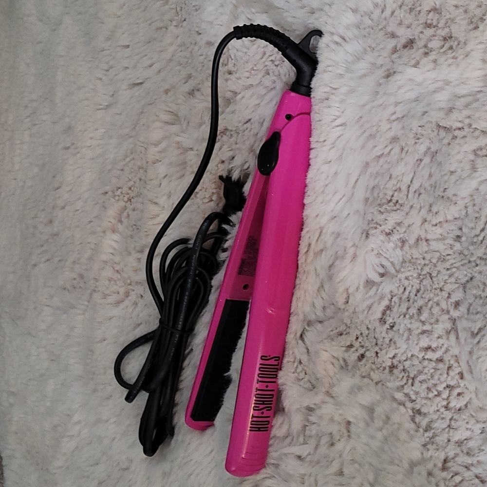 Hot Shot Tools flat iron/hair straightener